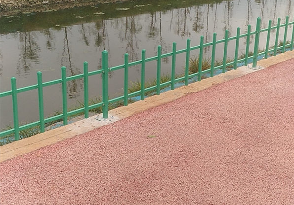 草坪護(hù)欄